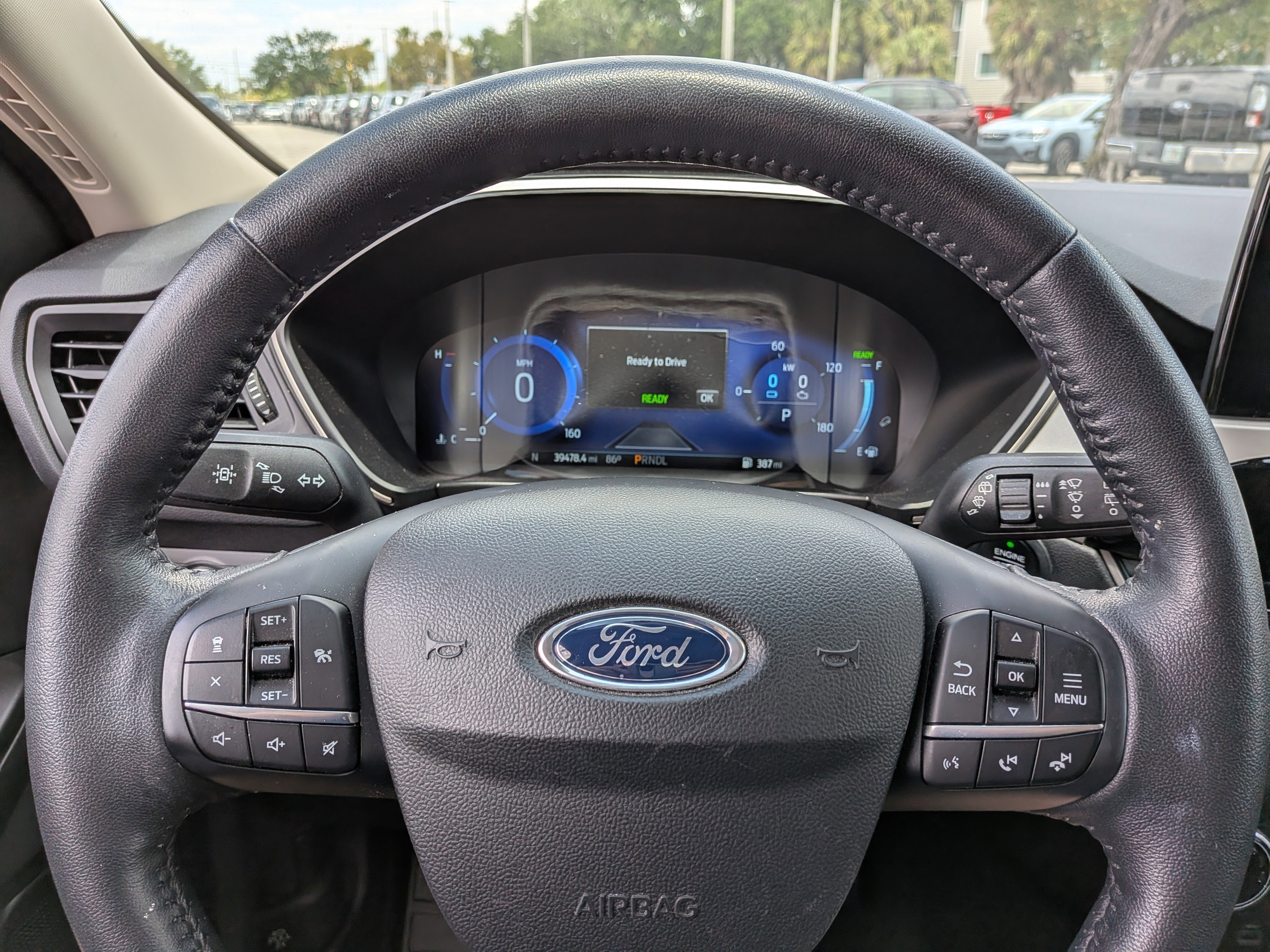 Used 2020 Ford Escape SE Sport image 29