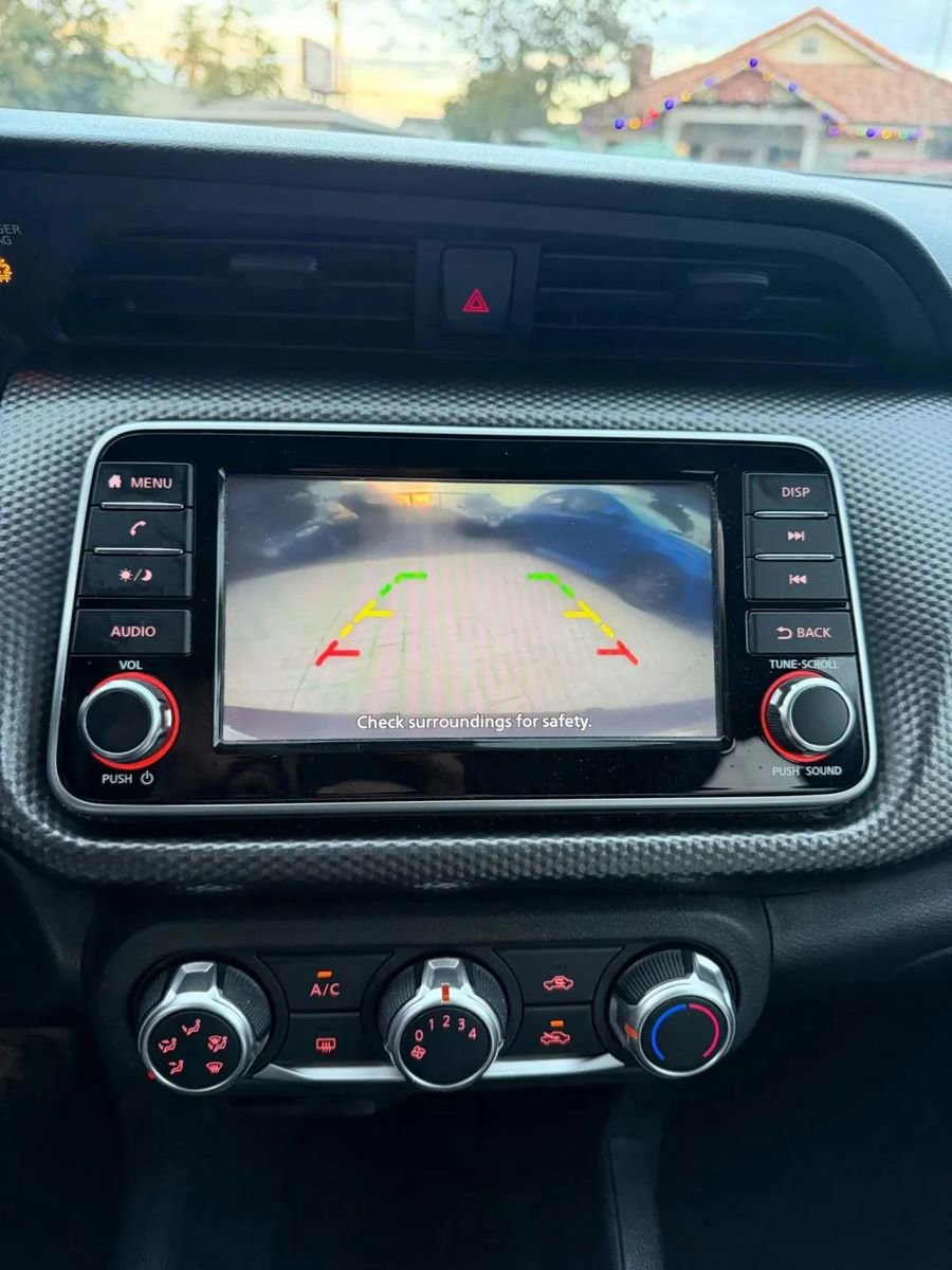 Used 2020 Nissan Kicks S image 20