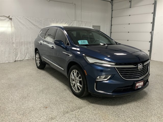 Used 2023 Buick Enclave Essence w/ Experience Buick Package image 4
