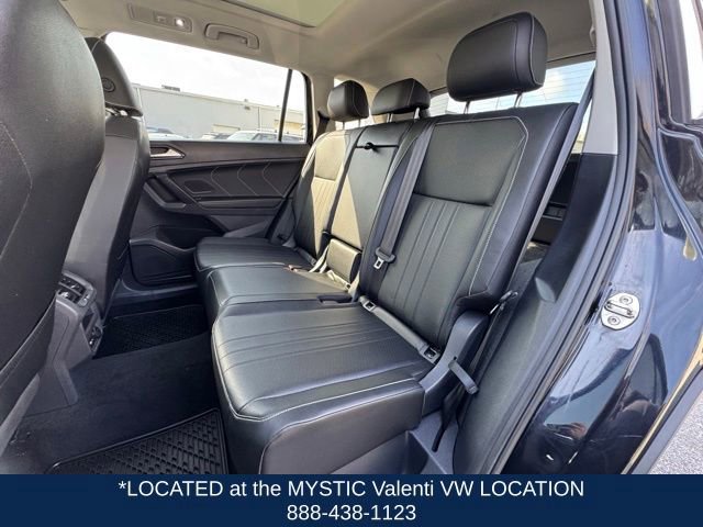 Certified 2022 Volkswagen Tiguan SE w/ Panoramic Sunroof Package AWD/4WD image 12