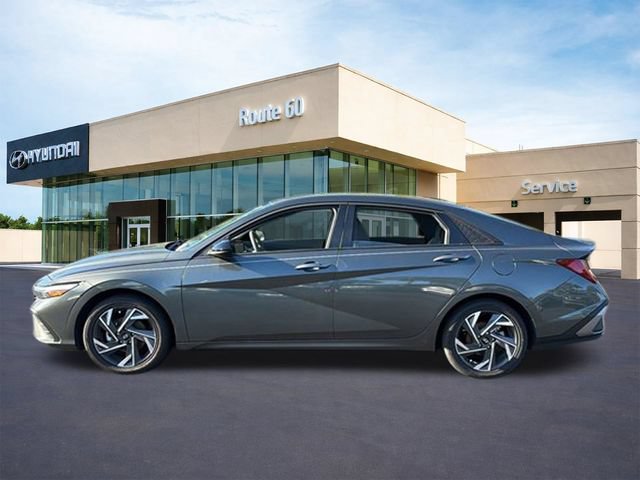Certified 2025 Hyundai Elantra SEL FWD image 4