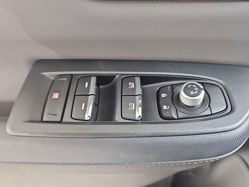 Used 2025 Subaru Forester Sport image 32