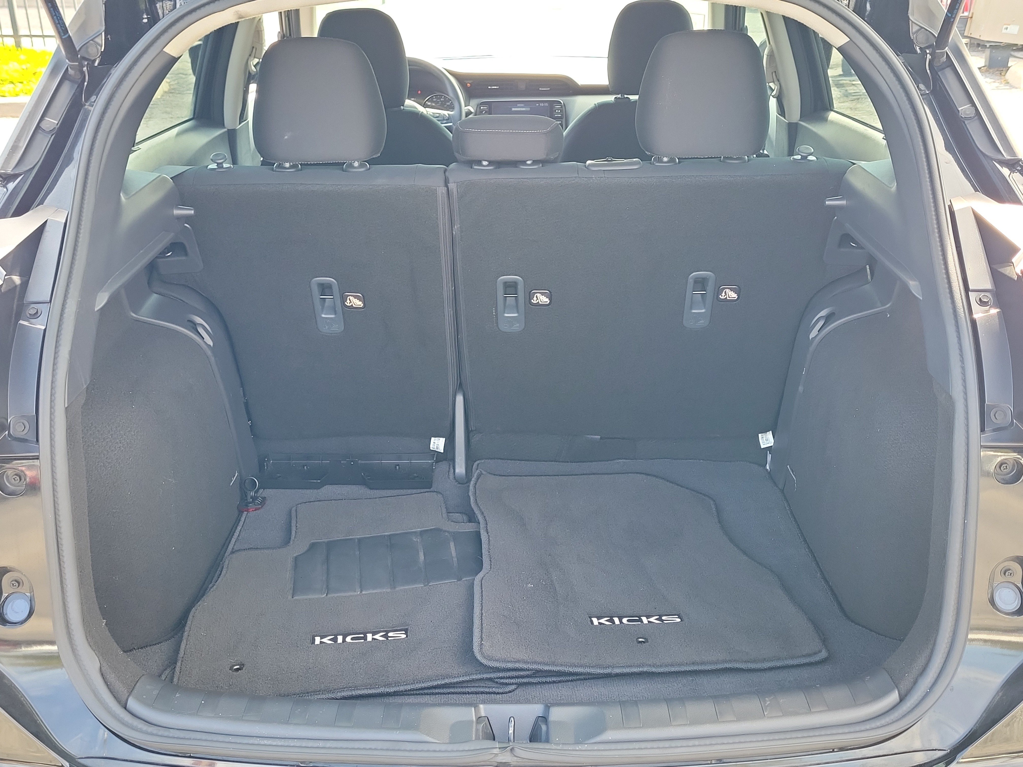 Certified 2024 Nissan Kicks SV FWD image 6
