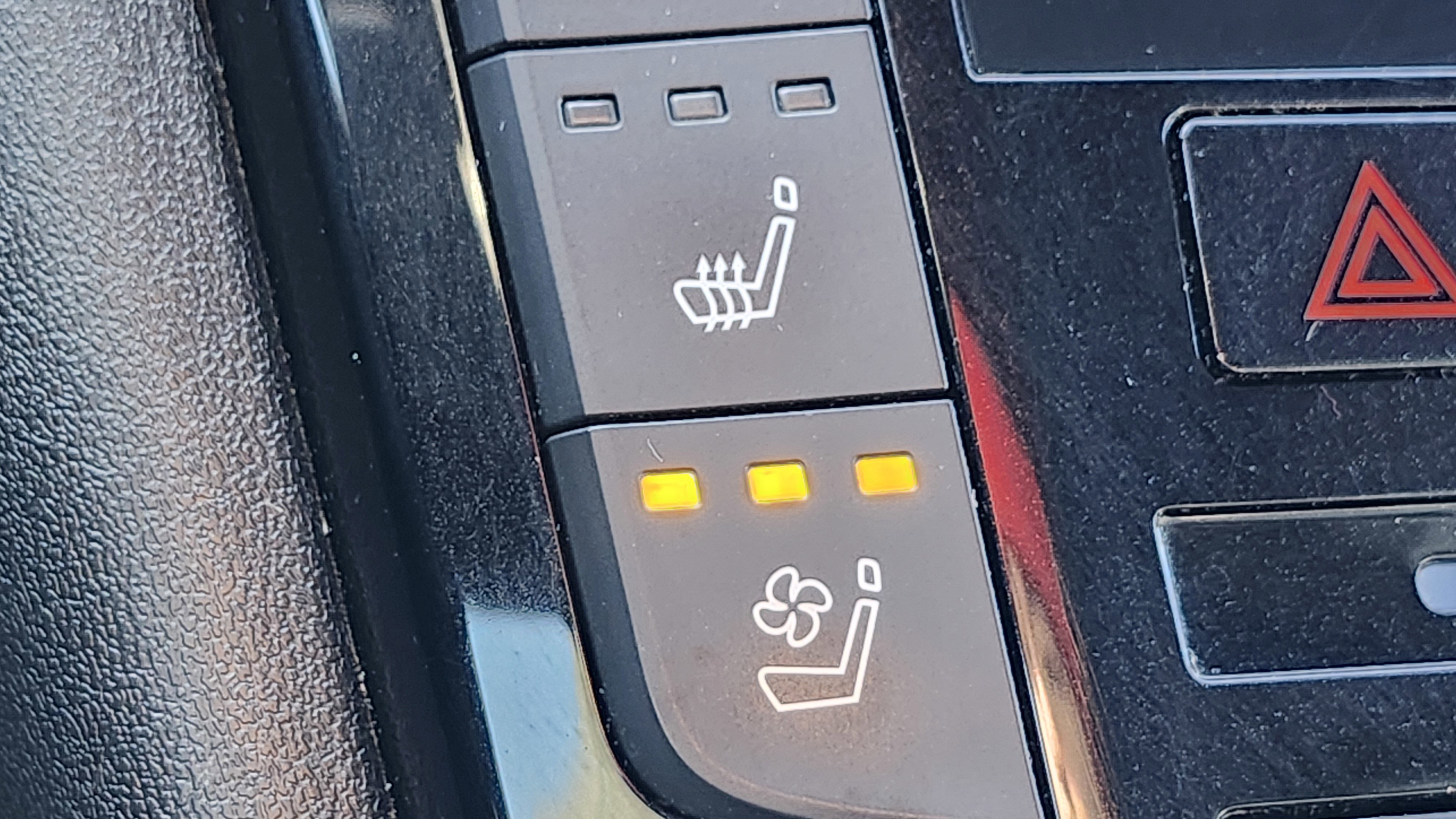 Used 2019 INFINITI QX50 Essential image 30