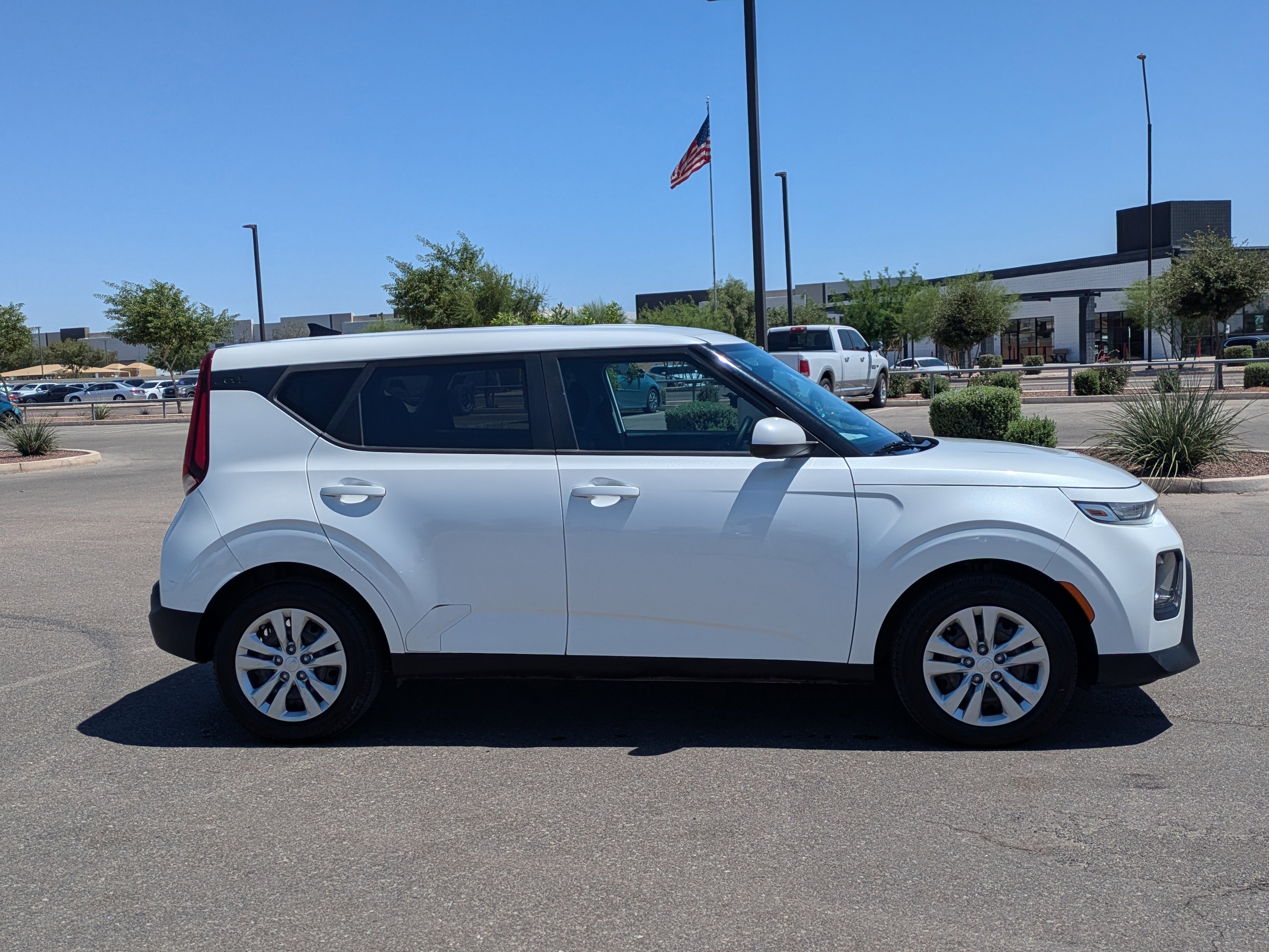 Used 2021 Kia Soul LX FWD image 6