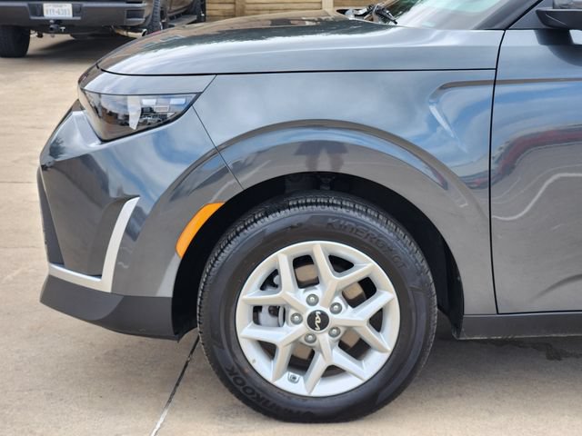 Used 2025 Kia Soul LX w/ LX Technology Package FWD image 15