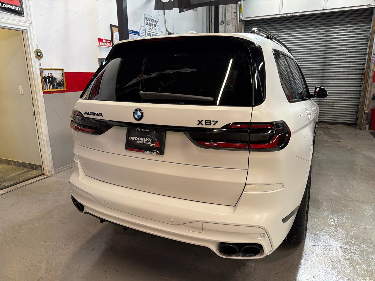 Used 2023 BMW ALPINA XB7 image 6