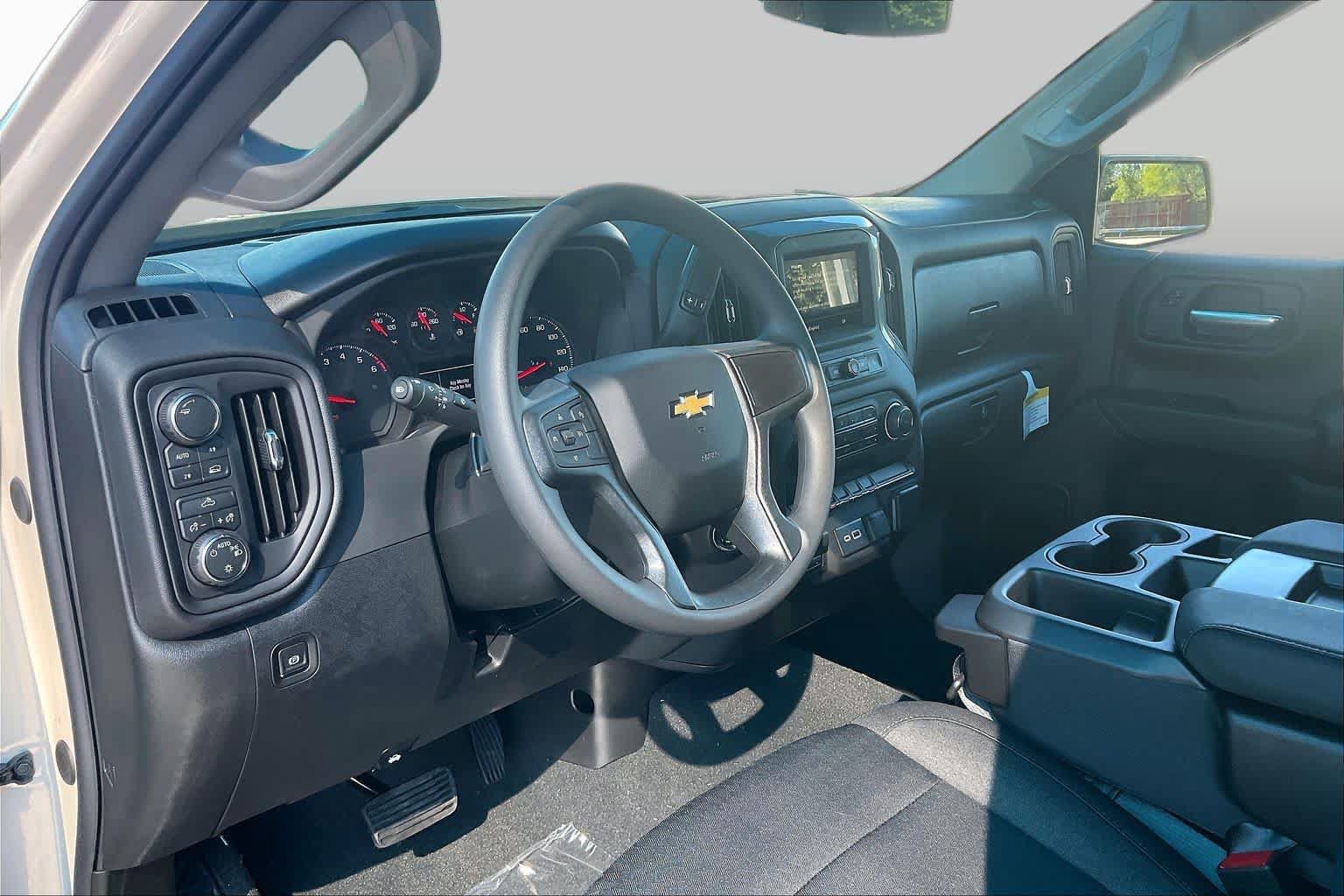 New 2026 Chevrolet Silverado 1500 Custom w/ Turbomax Blackout Package AWD/4WD image 8