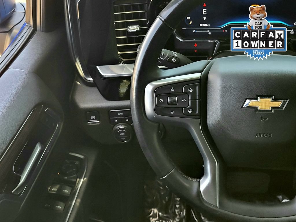 Used 2025 Chevrolet Silverado 1500 LT AWD/4WD image 12