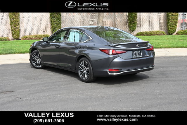 Certified 2025 Lexus ES 300h w/ Premium Package FWD image 4