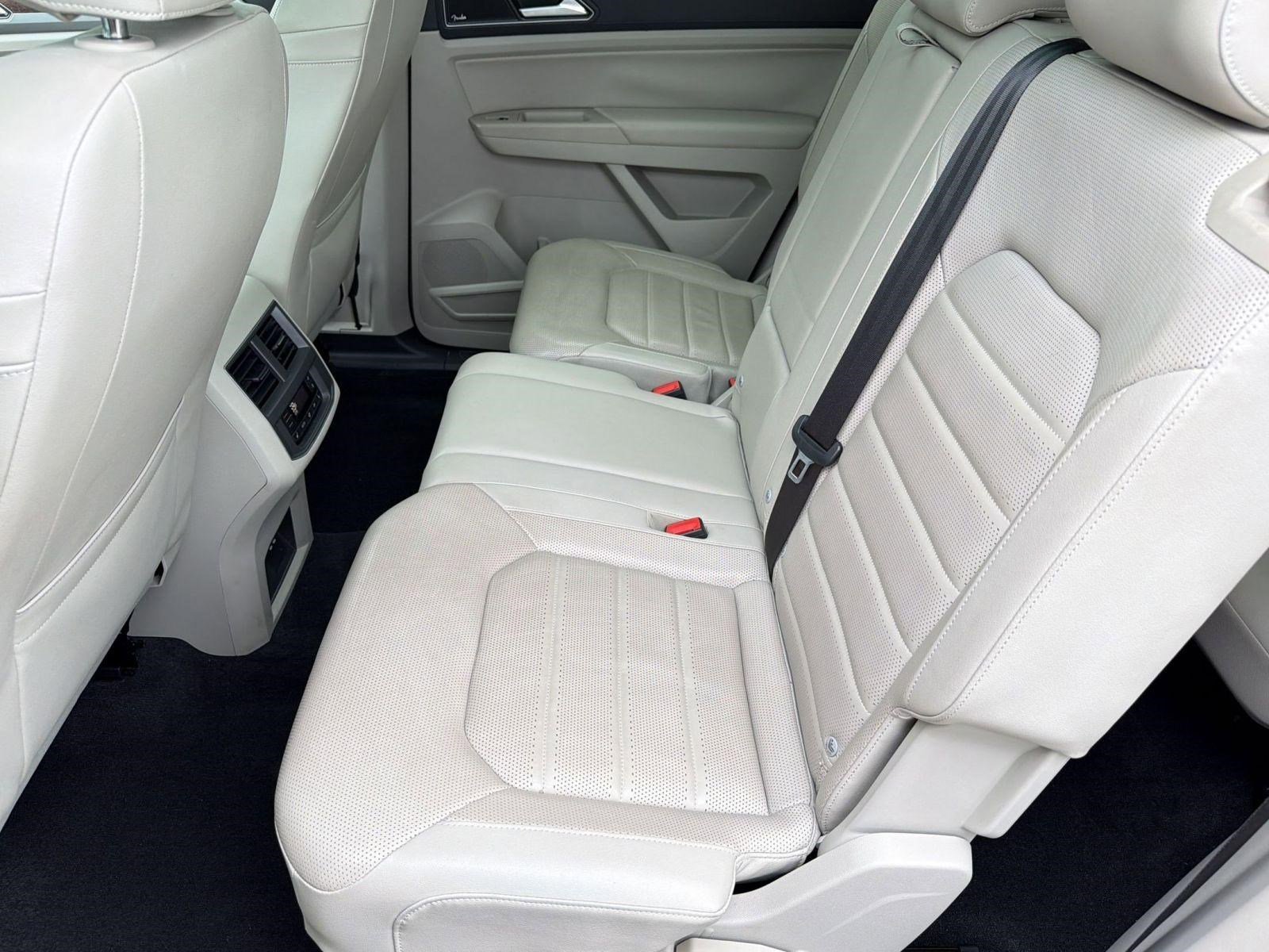 Used 2018 Volkswagen Atlas SEL Premium AWD/4WD image 14
