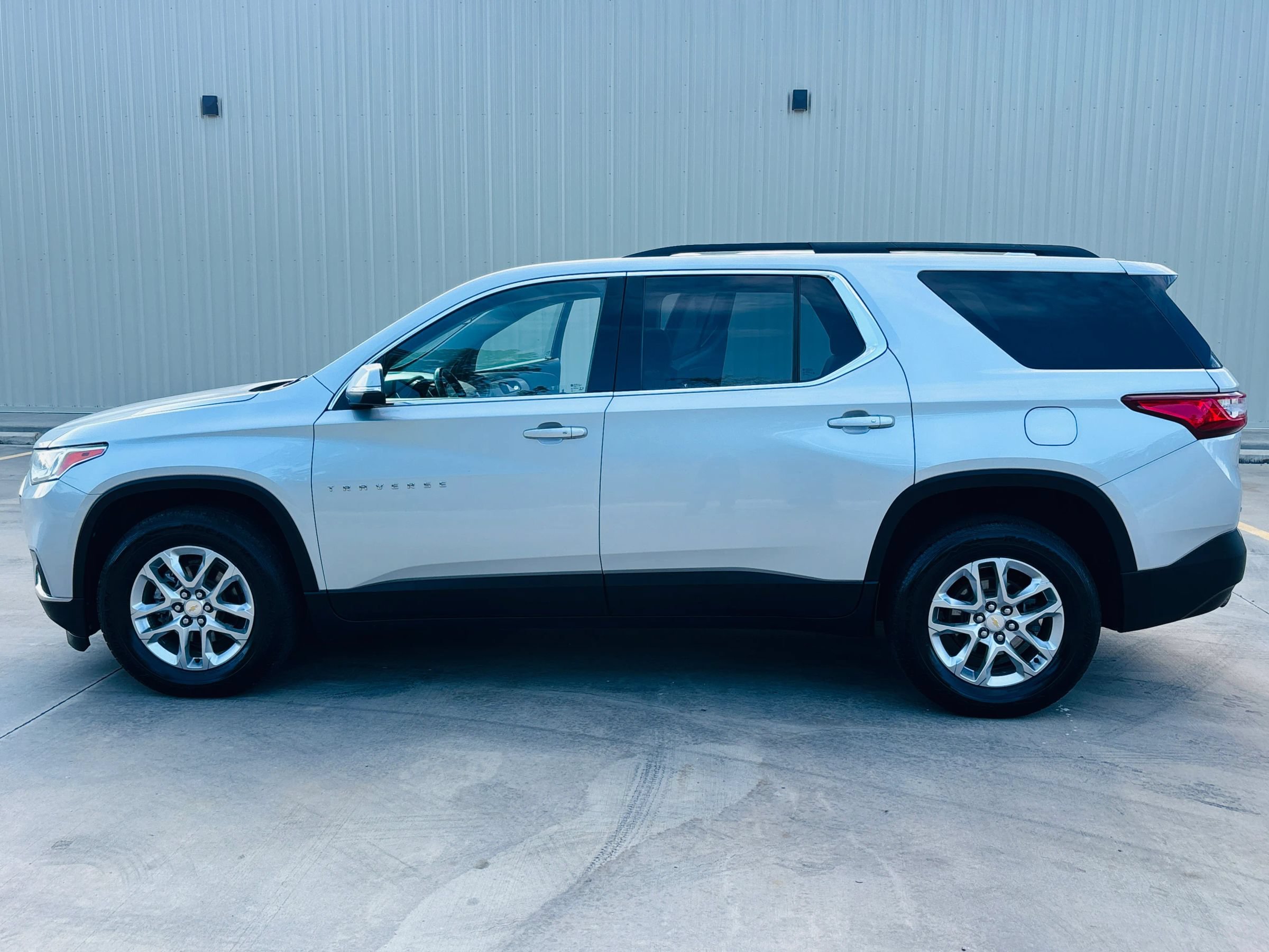 Used 2021 Chevrolet Traverse LT AWD/4WD image 7