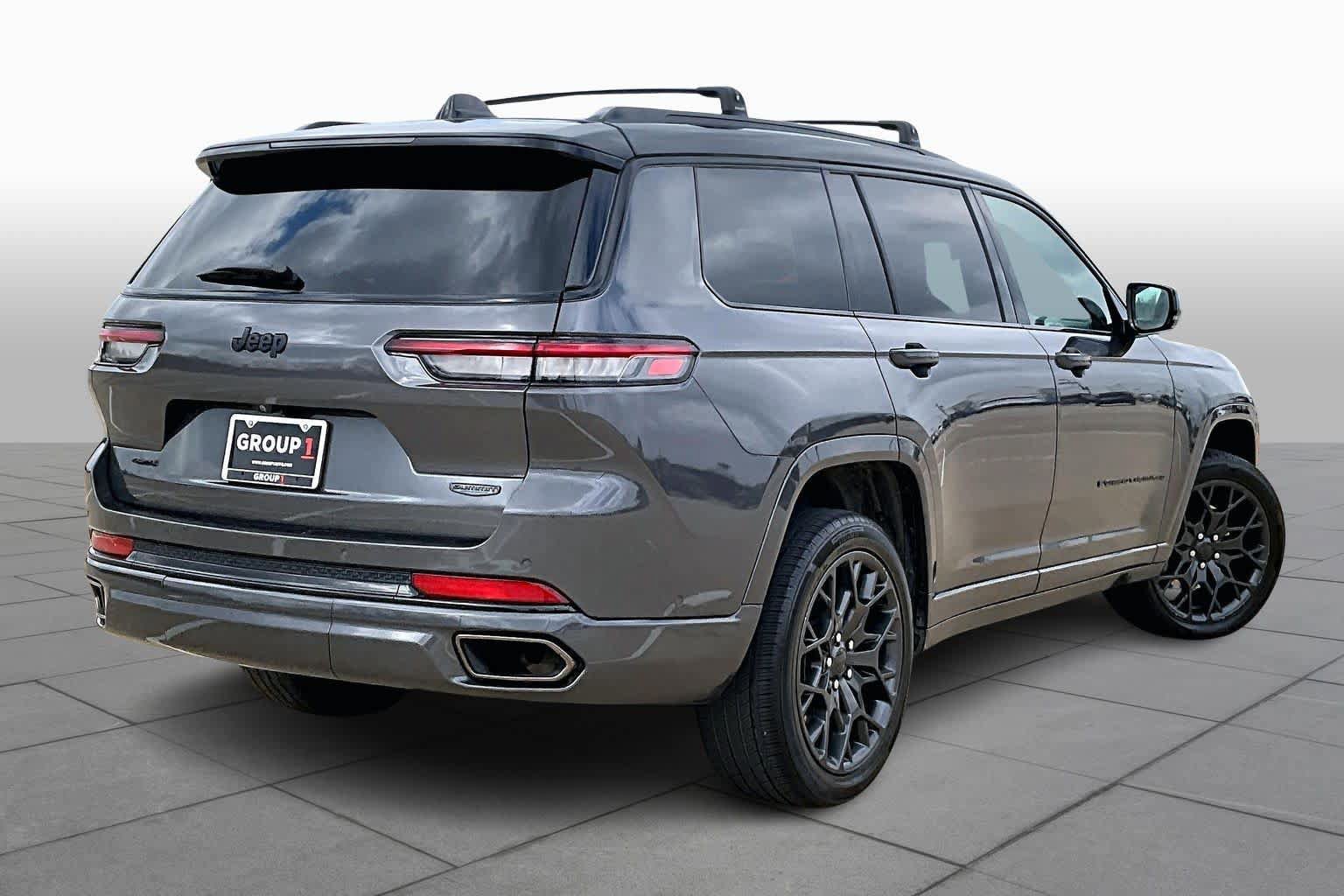 Used 2023 Jeep Grand Cherokee L Summit w/ High Altitude Package image 13
