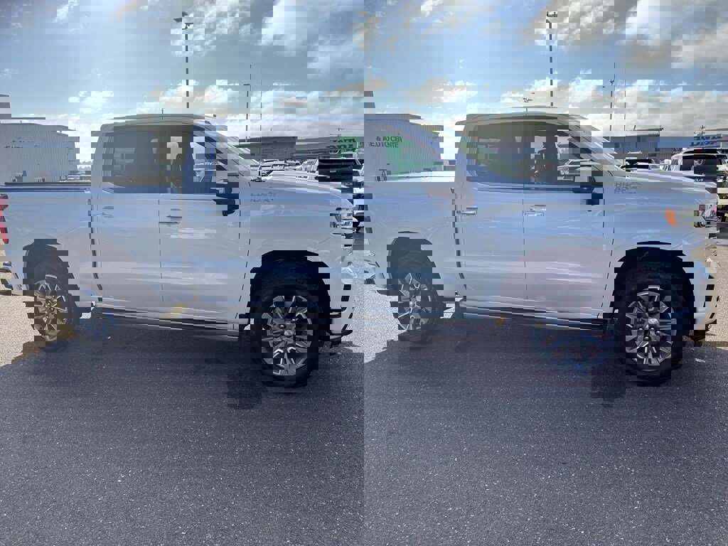 Used 2022 Chevrolet Silverado 1500 High Country w/ Z71 Off-Road Package image 9