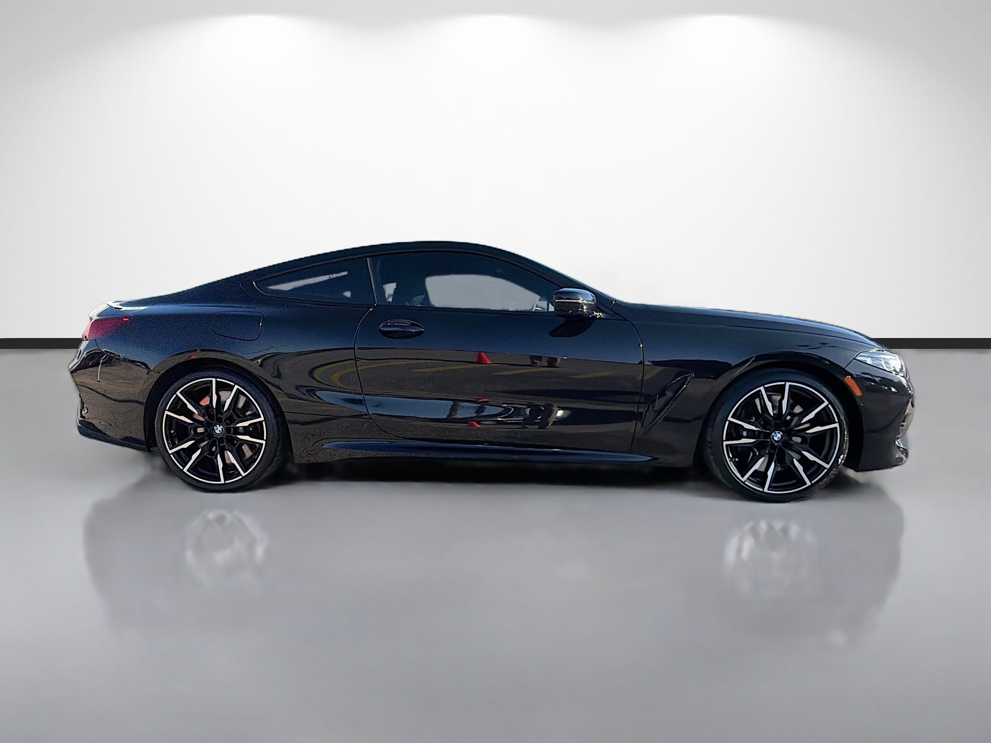 Used 2024 BMW M850i xDrive Coupe AWD/4WD image 2