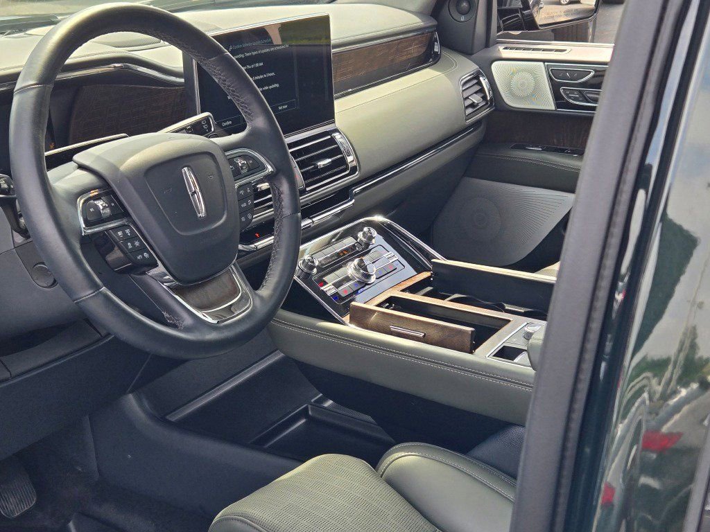 Used 2023 Lincoln Navigator Black Label AWD/4WD image 24