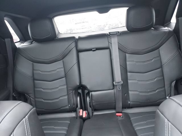 Used 2024 Cadillac XT5 Sportv w/ LPO, Red Accent Package AWD/4WD image 13
