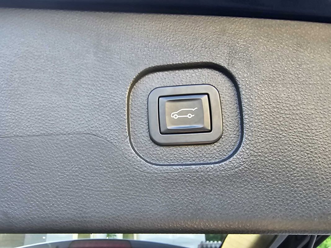 Used 2013 Chevrolet Equinox LTZ image 11