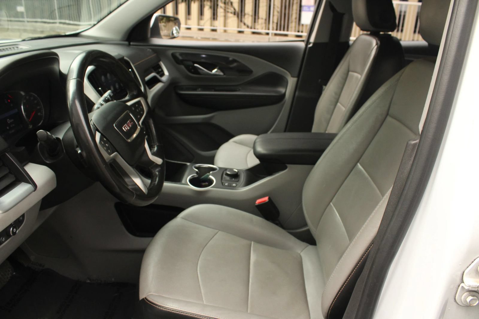 Used 2020 GMC Terrain SLT FWD image 14