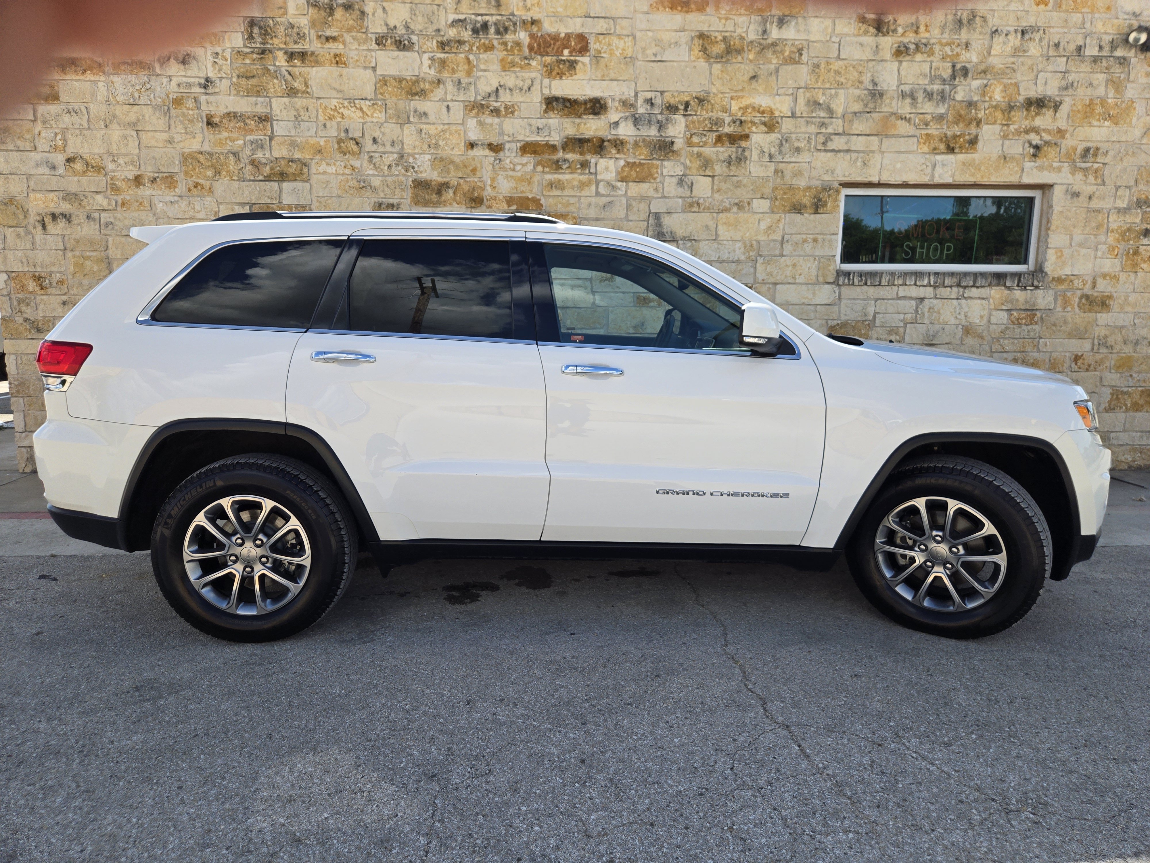 Used 2014 Jeep Grand Cherokee Limited RWD image 18
