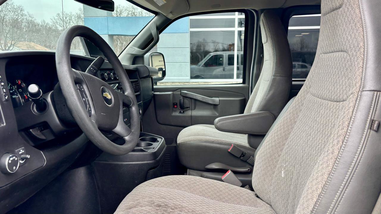 Used 2017 Chevrolet Express 3500 LT w/ LT Preferred Equipment Group image 15