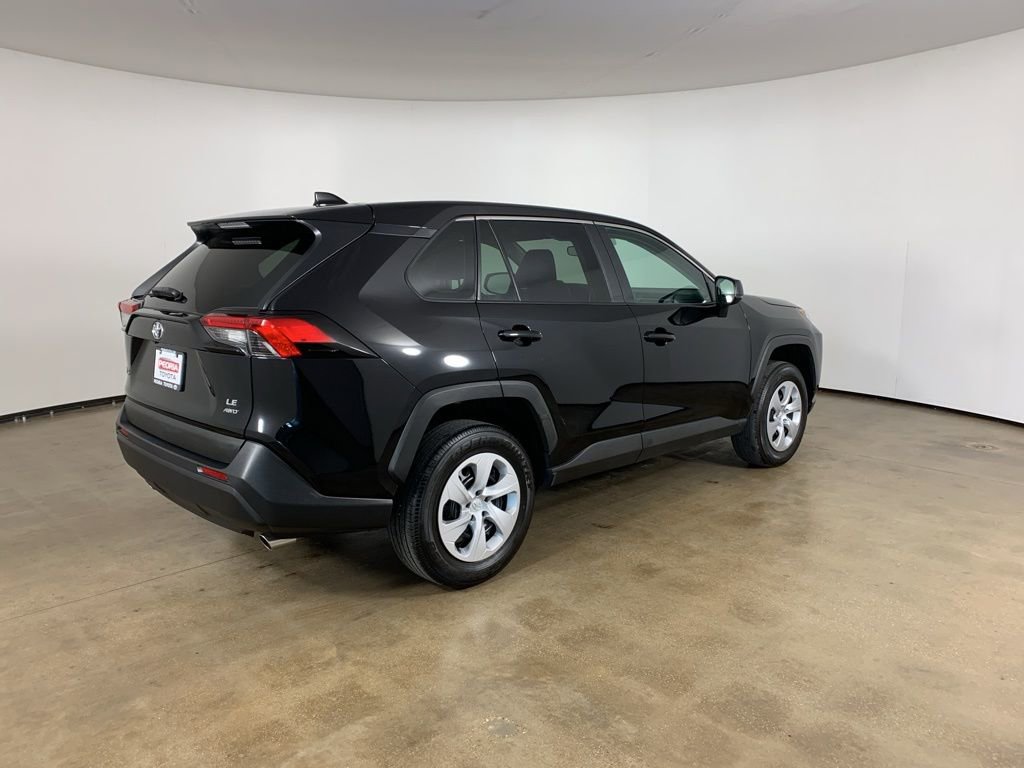 Used 2024 Toyota RAV4 LE image 8