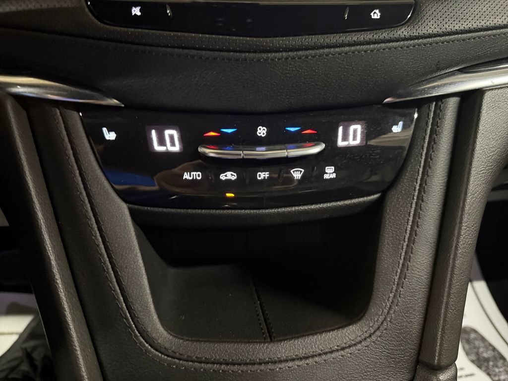 Used 2023 Cadillac XT5 Premium Luxury AWD/4WD image 13