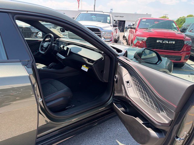 New 2026 Dodge Charger R/T w/ Driver Convenience Group AWD/4WD image 28