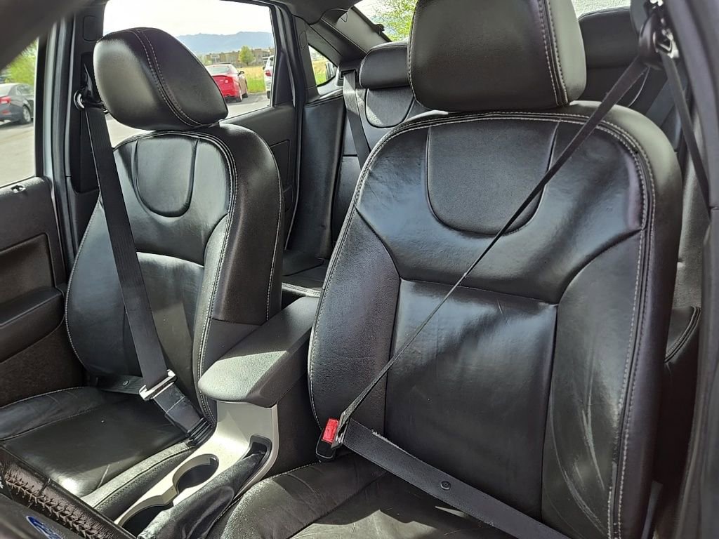 Used 2009 Ford Focus SEL image 16