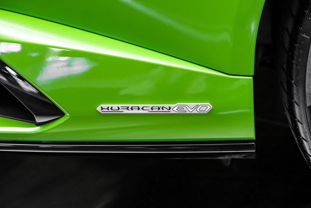 Used 2024 Lamborghini Huracan EVO AWD/4WD image 42