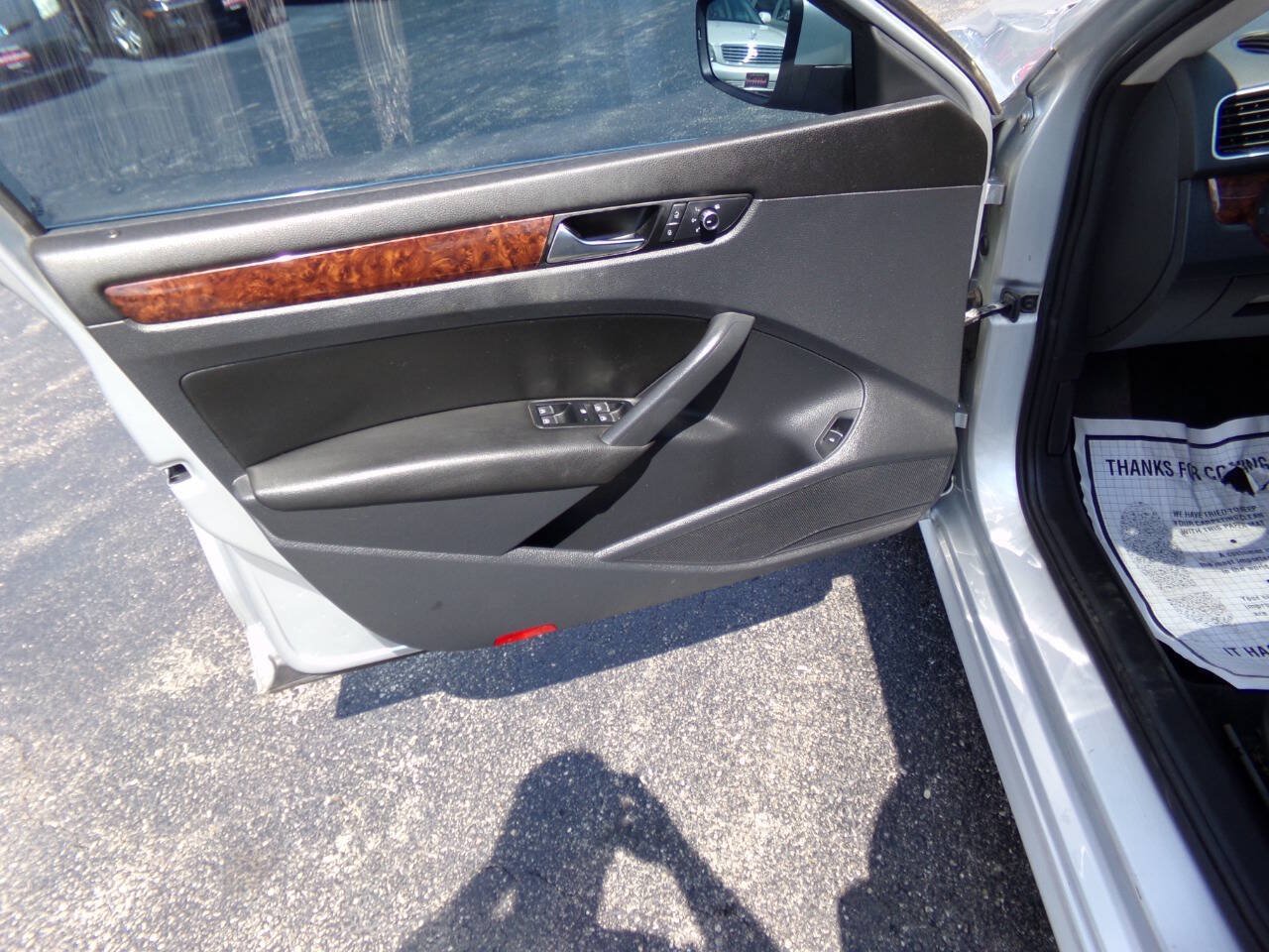 Used 2013 Volkswagen Passat TDI SEL Premium FWD image 12