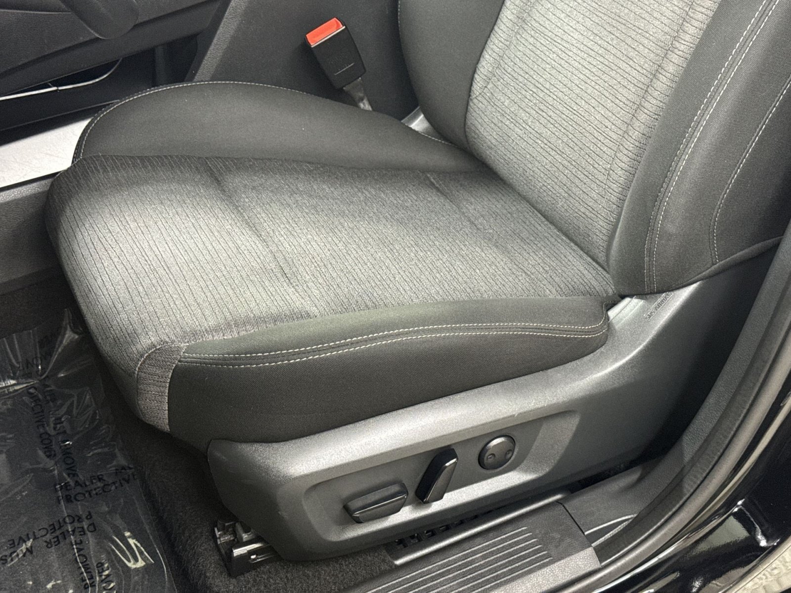 Used 2023 Nissan Rogue SV FWD image 26