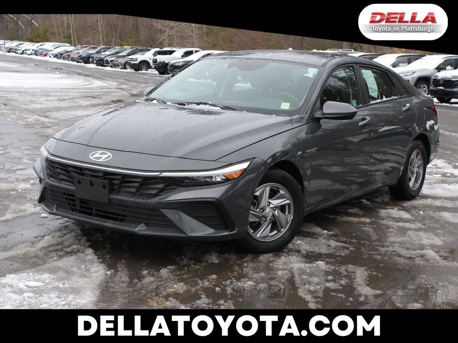 Used 2024 Hyundai Elantra SE image 1