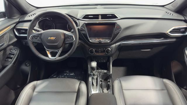 Used 2022 Chevrolet TrailBlazer ACTIV w/ Sun and Liftgate Package FWD image 17