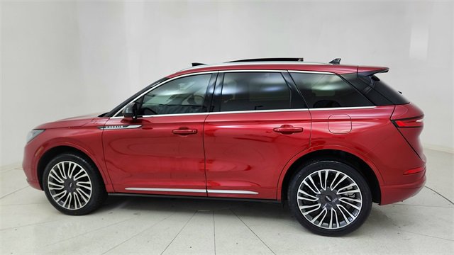 Used 2022 Lincoln Corsair AWD w/ Premium Package image 4