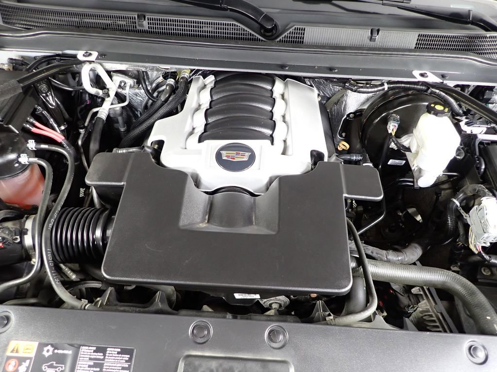 Used 2016 Cadillac Escalade Luxury image 12