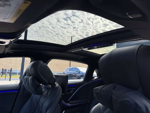 Certified 2024 Mercedes-Benz Maybach S 680 4MATIC image 29