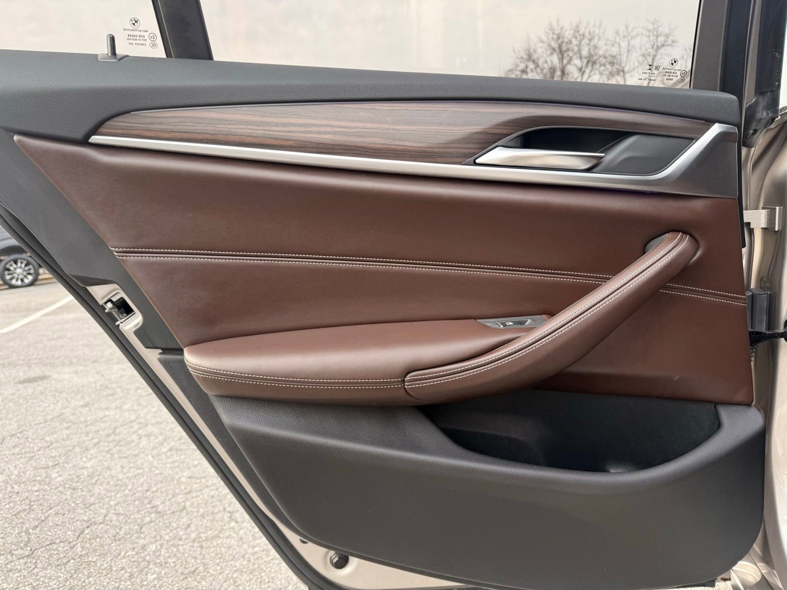 Used 2017 BMW 540i xDrive image 29
