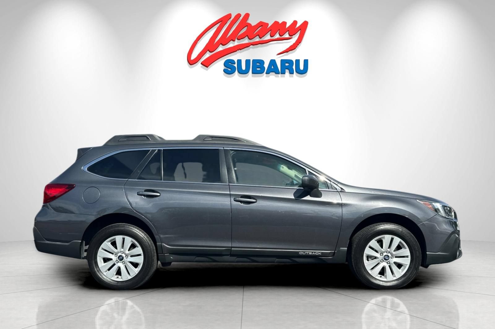 Used 2019 Subaru Outback 2.5i Premium AWD/4WD image 3