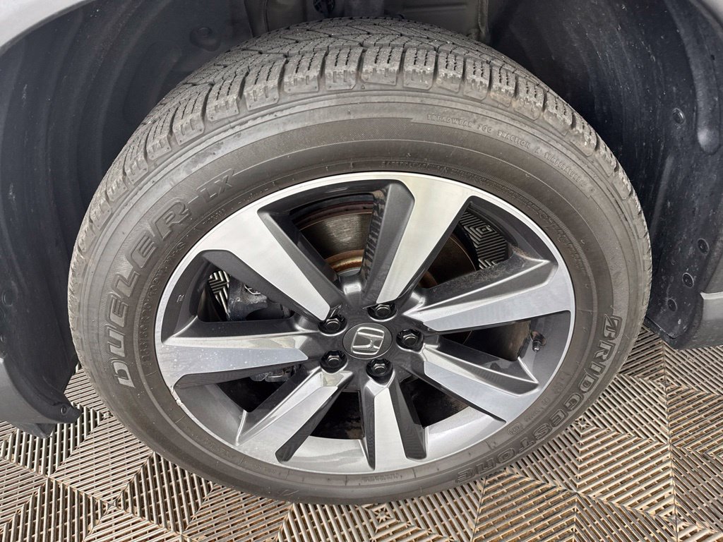 Certified 2025 Honda Pilot Touring image 39