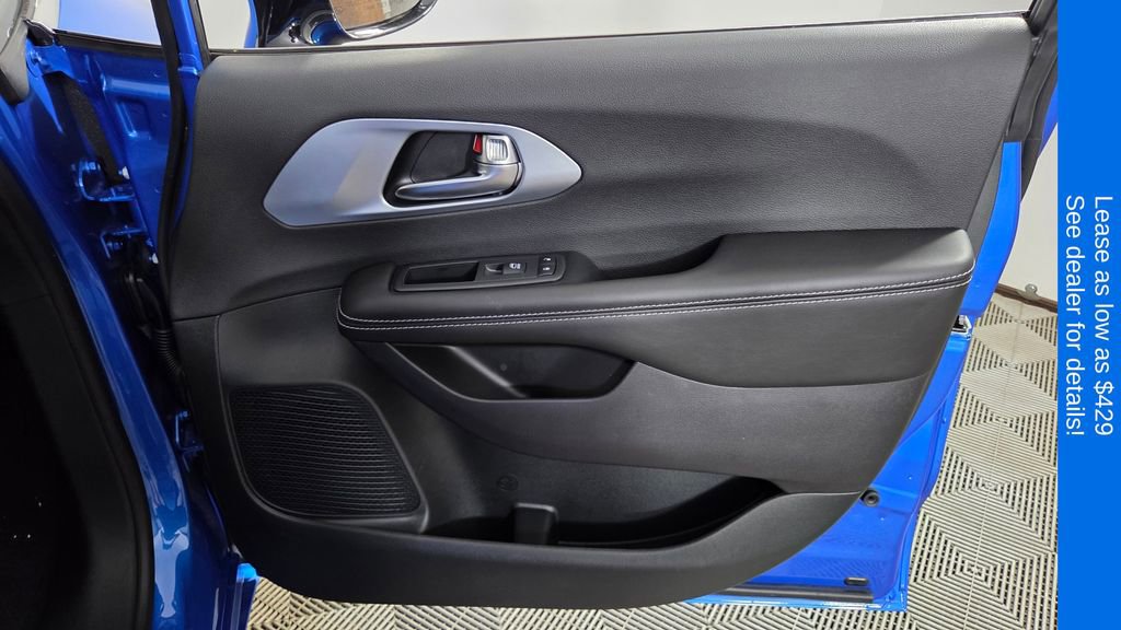 New 2026 Chrysler Pacifica Limited FWD image 35