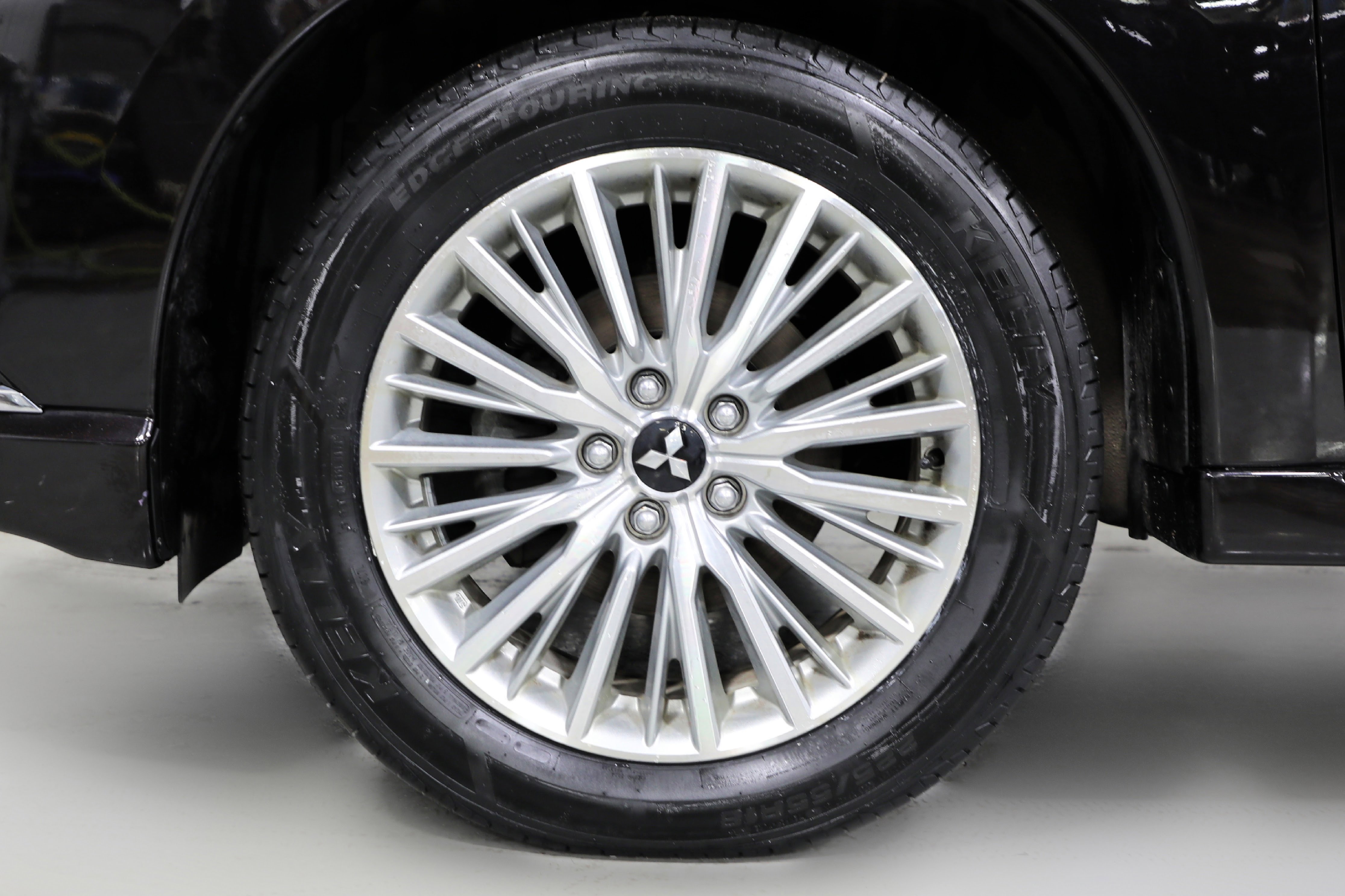 Used 2019 Mitsubishi Outlander GT image 25