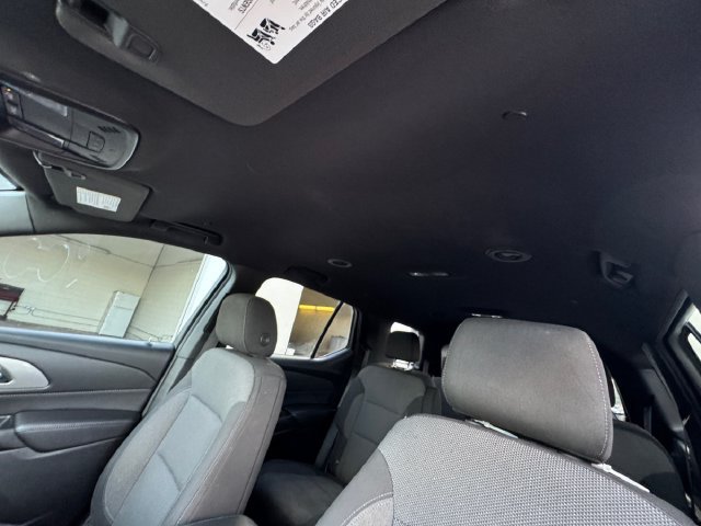 Used 2023 Chevrolet Traverse LT FWD image 27