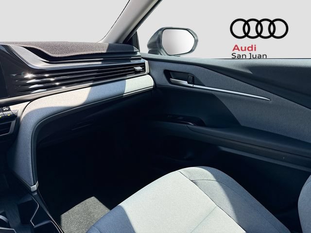 Used 2025 Toyota Camry LE FWD image 27