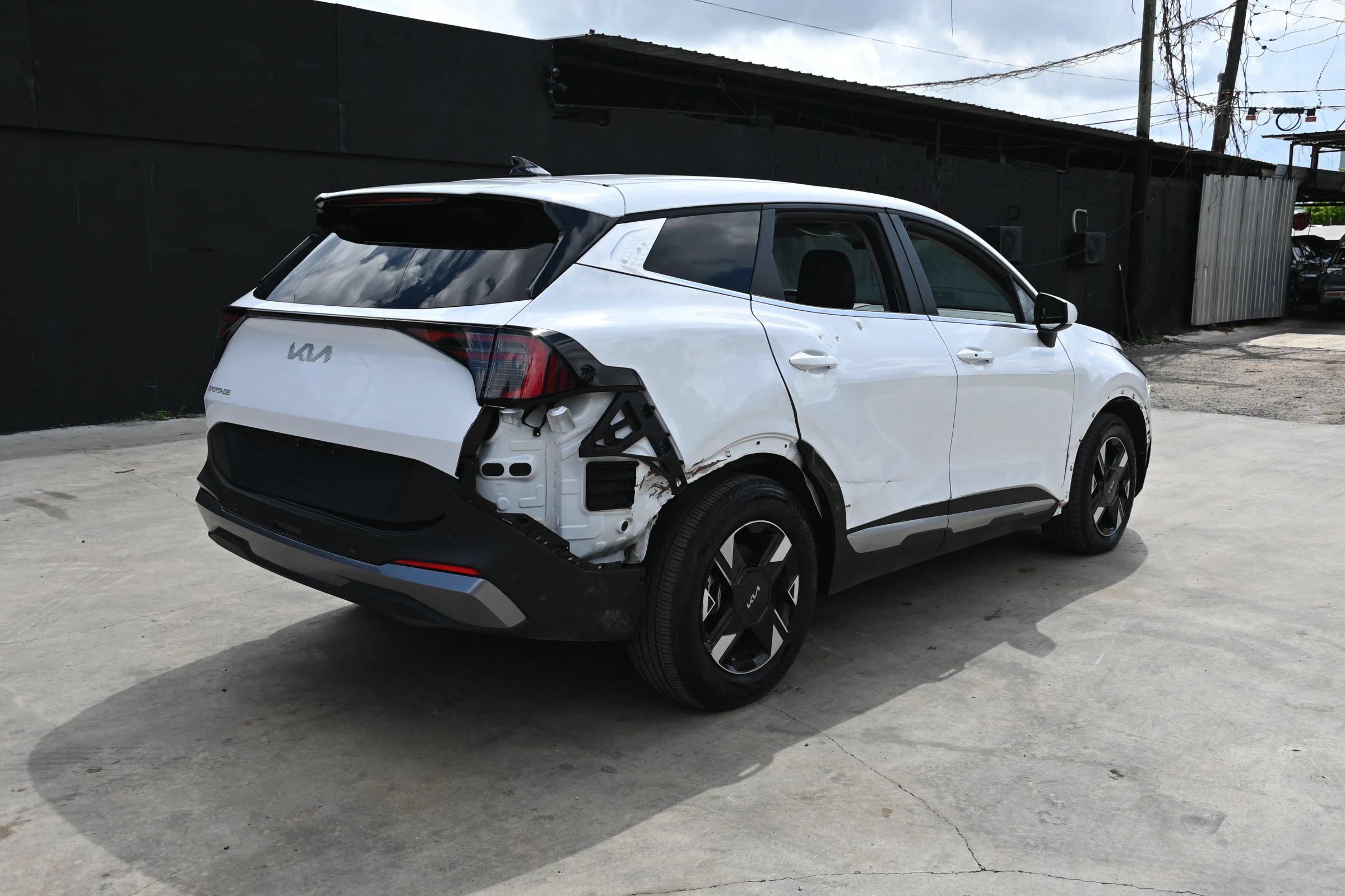 Used 2026 Kia Sportage LX FWD image 4