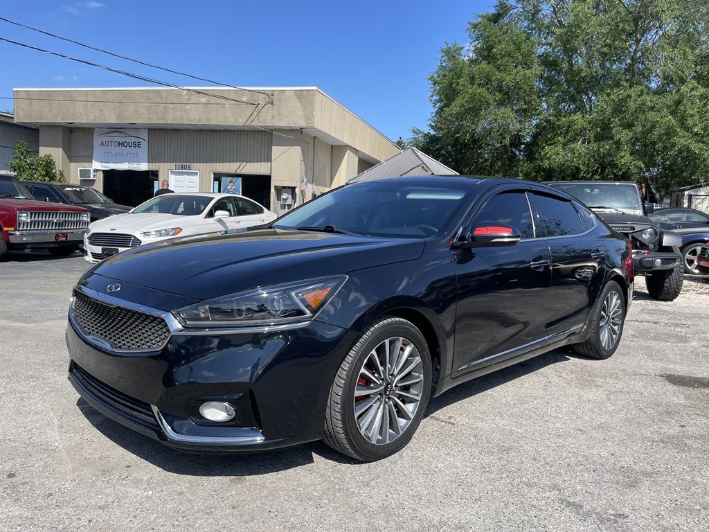 Used 2017 Kia Cadenza Premium w/ Luxury Package