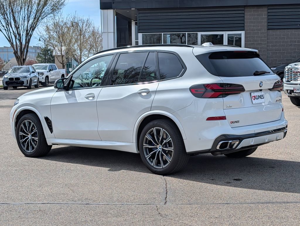 Used 2026 BMW X5 M60i image 7