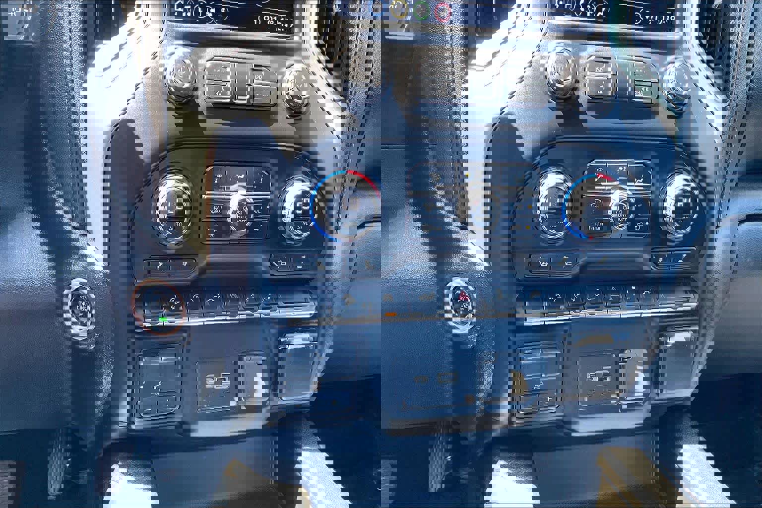 Used 2021 Chevrolet Silverado 1500 LT Trail Boss w/ Convenience Package II image 31