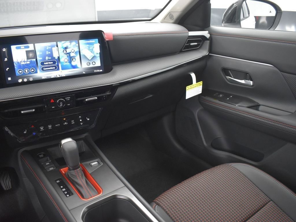 New 2026 Nissan Kicks SR w/ Cold Weather Package image 32