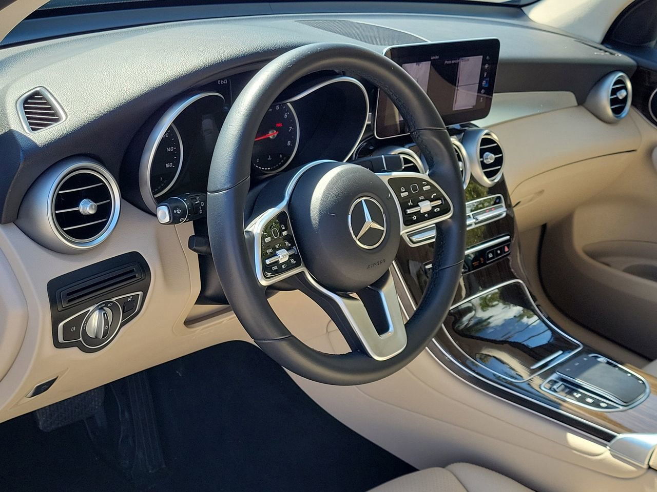 Certified 2022 Mercedes-Benz GLC 300 image 22